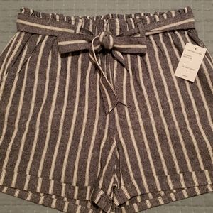 Shorts, paperbag style